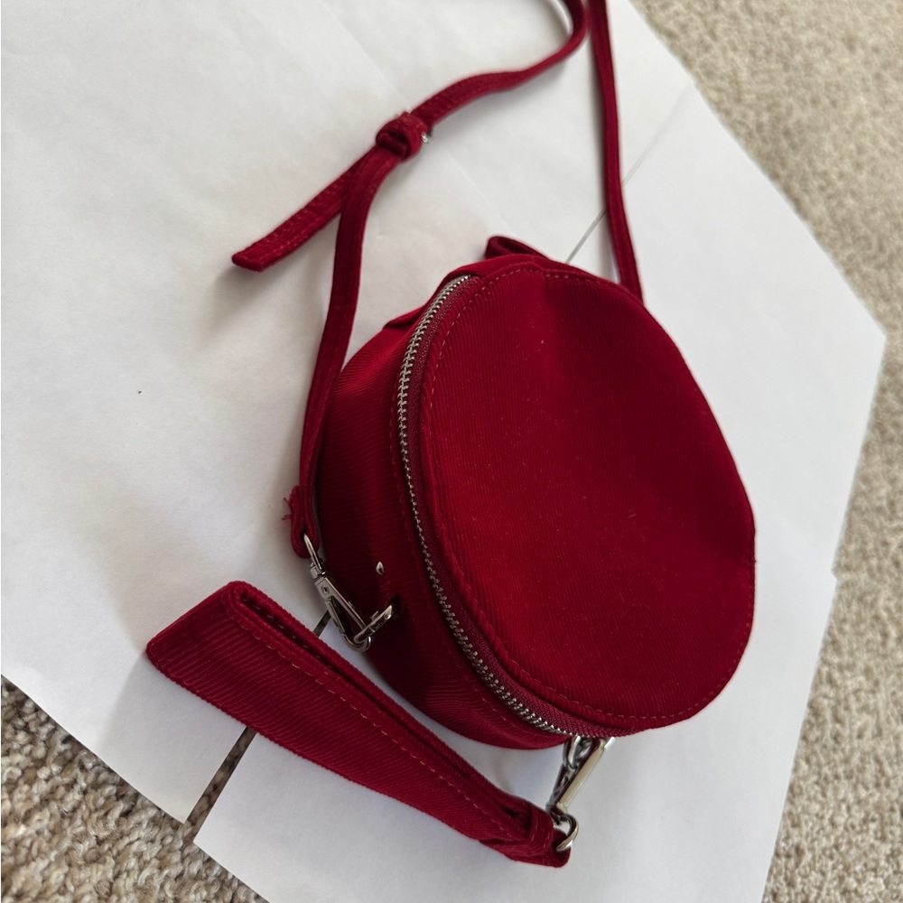 Chic Red Crossbody Bag for Effortless Style